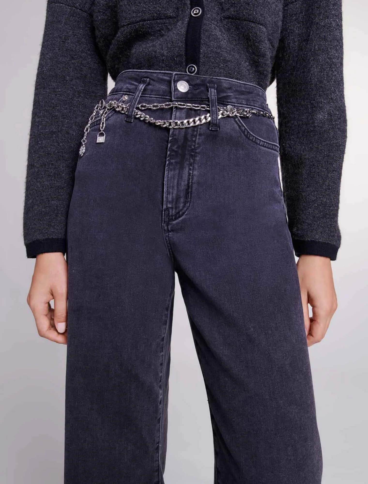 Black belted baggy jeans