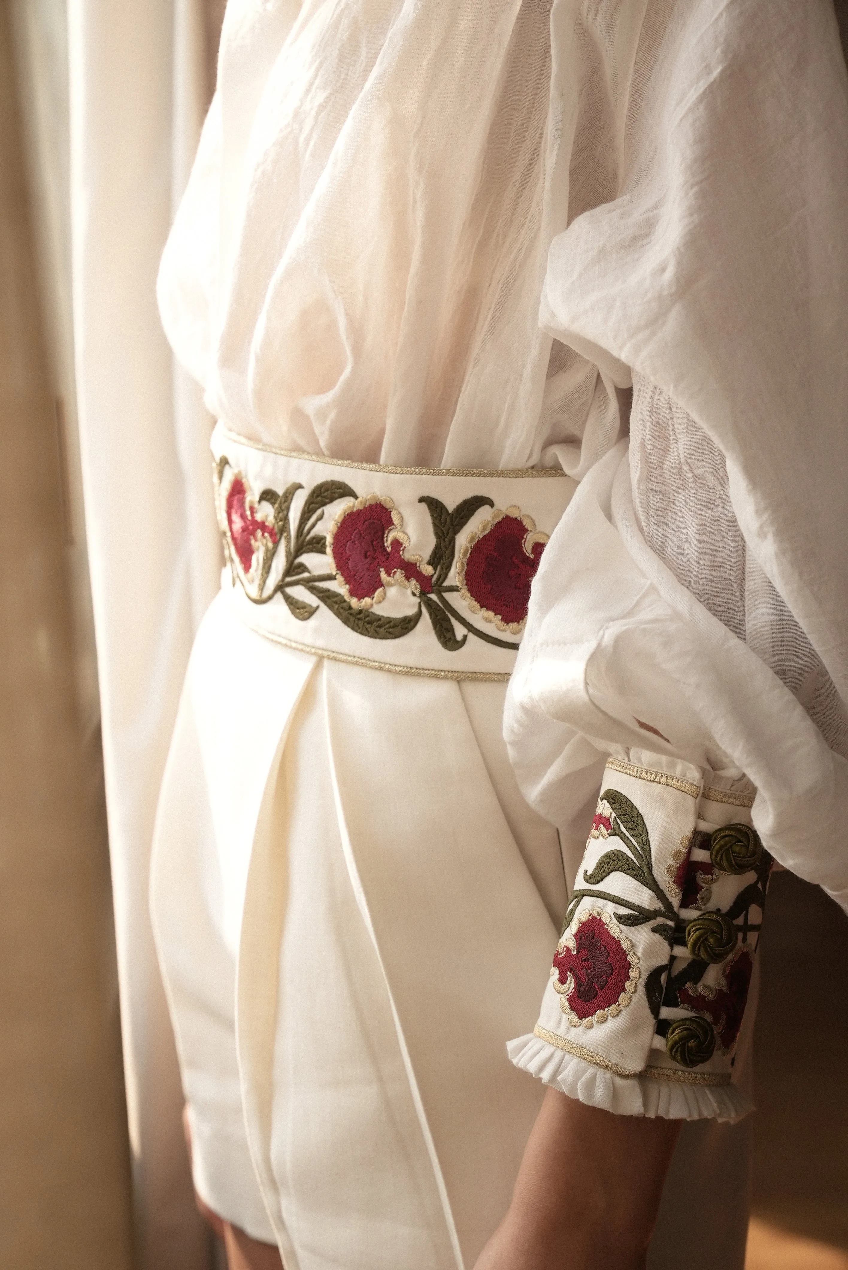 Carnation Belt- White/Red