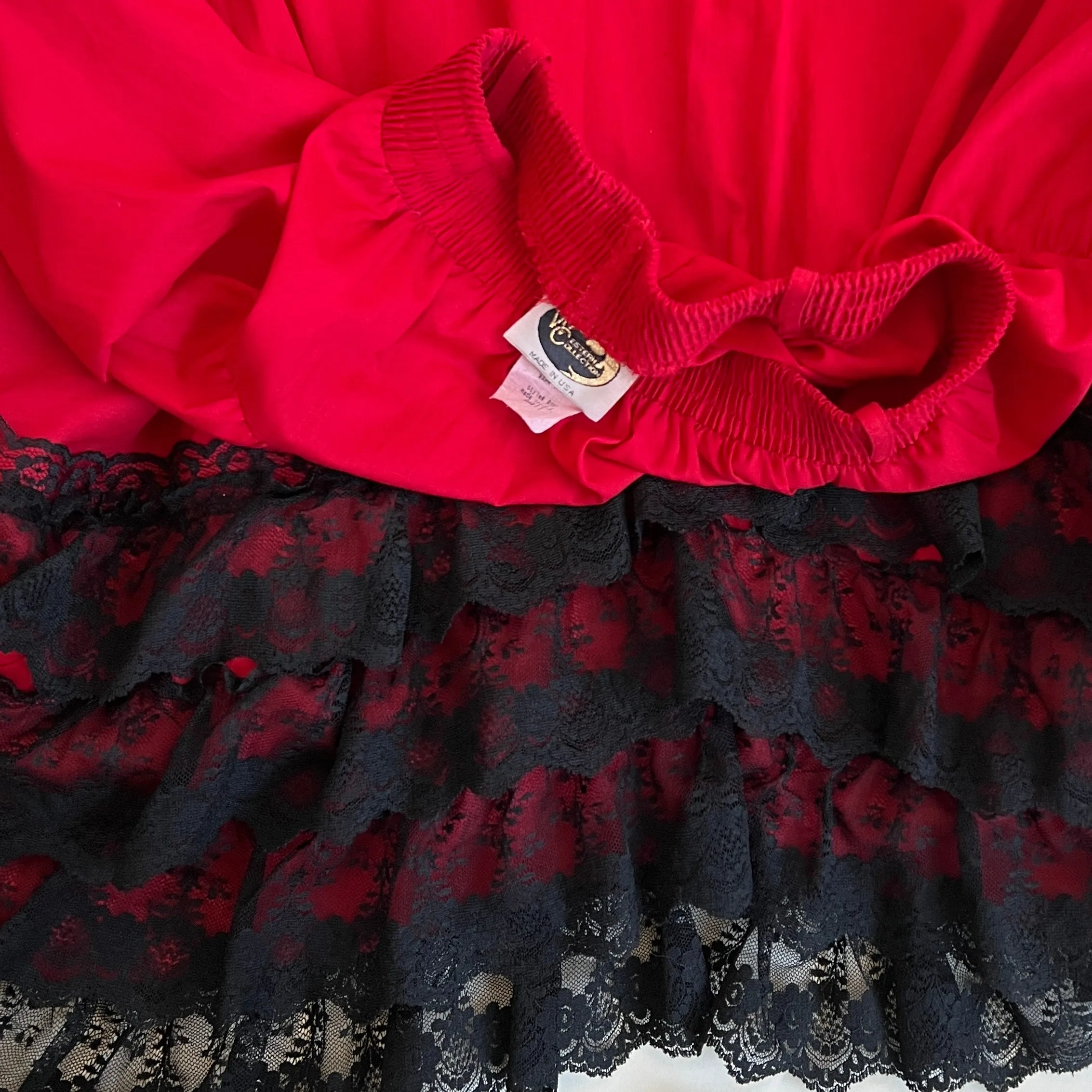 Vintage red lace ruffle maxi skirt (S/M)