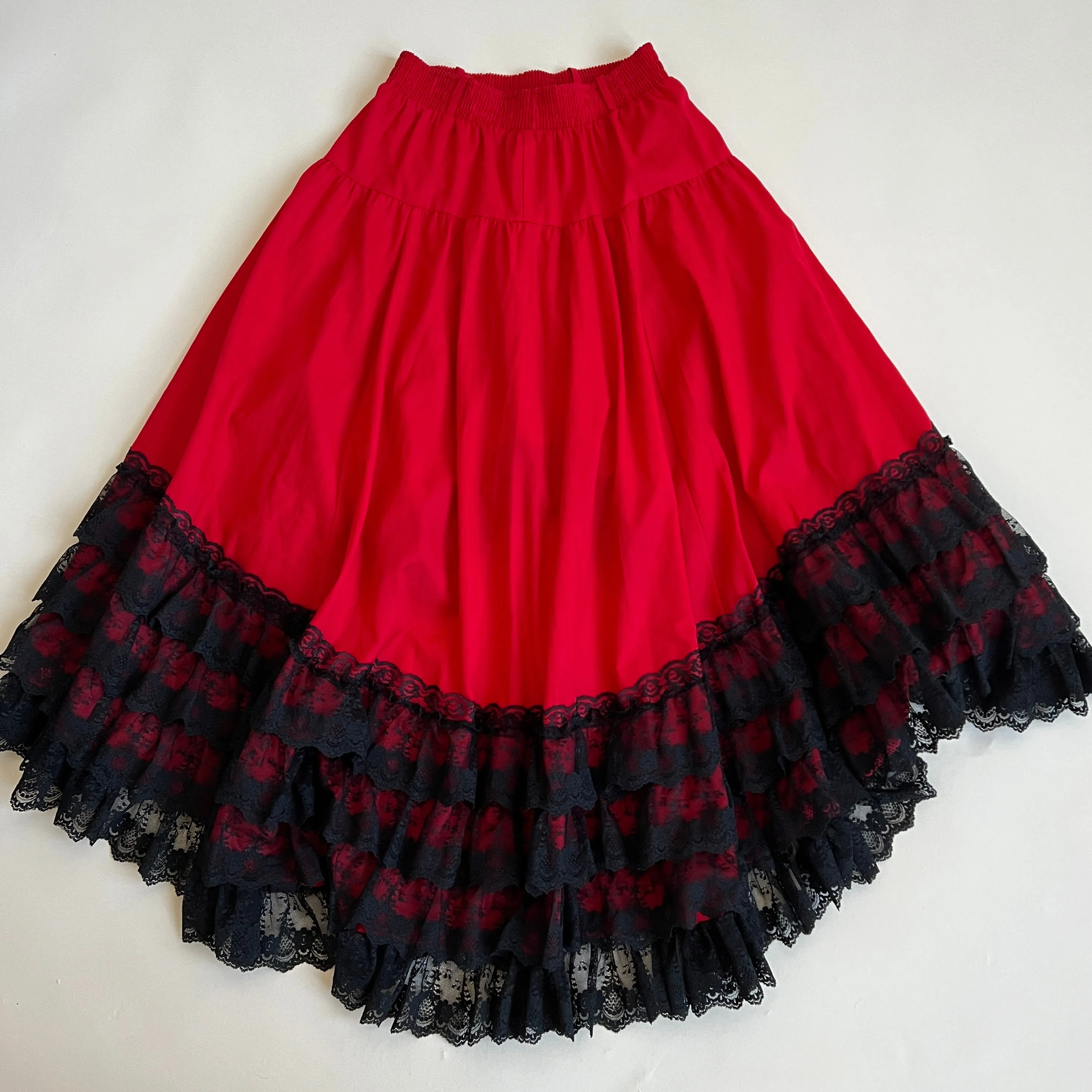 Vintage red lace ruffle maxi skirt (S/M)